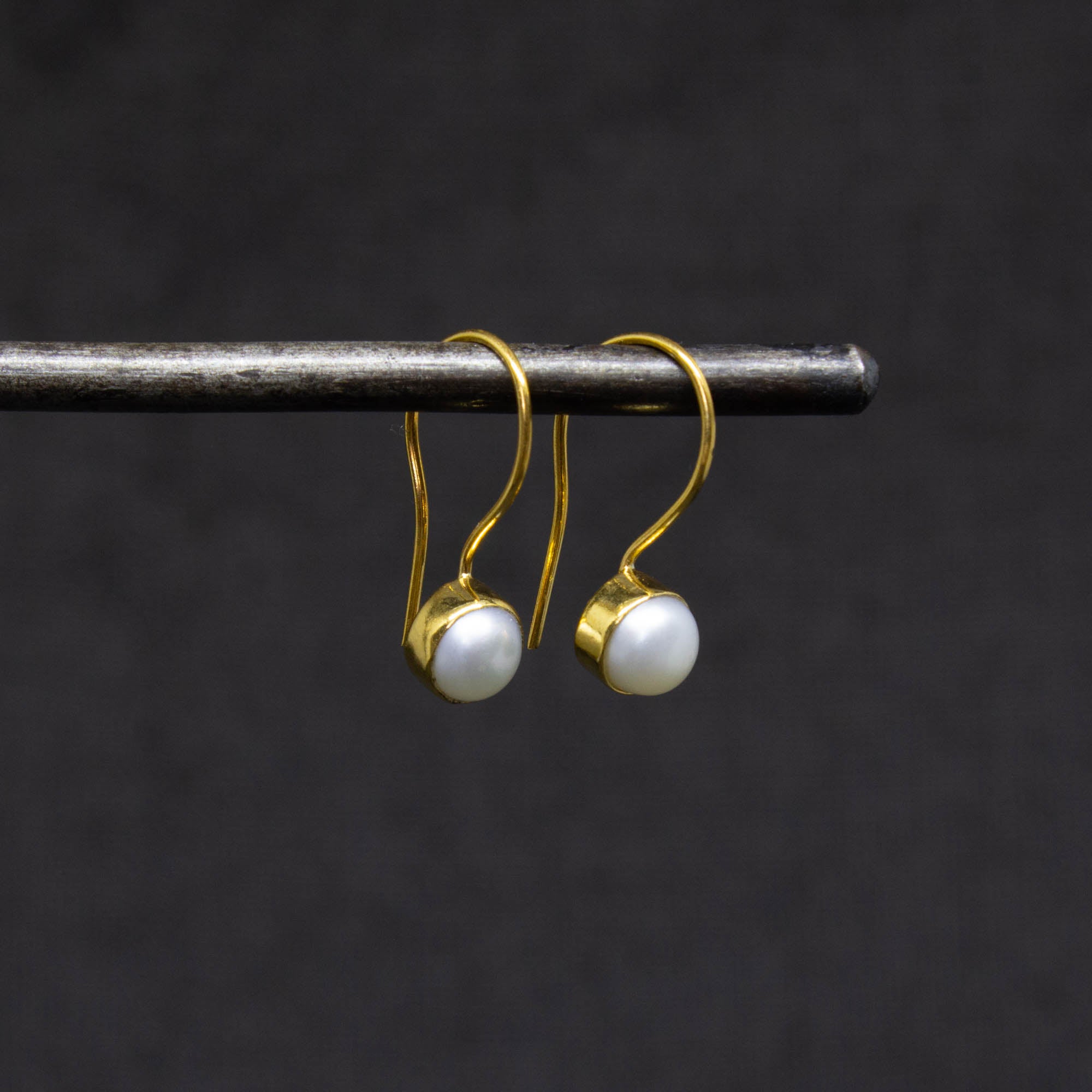 Simple pearl hot sale drop earrings