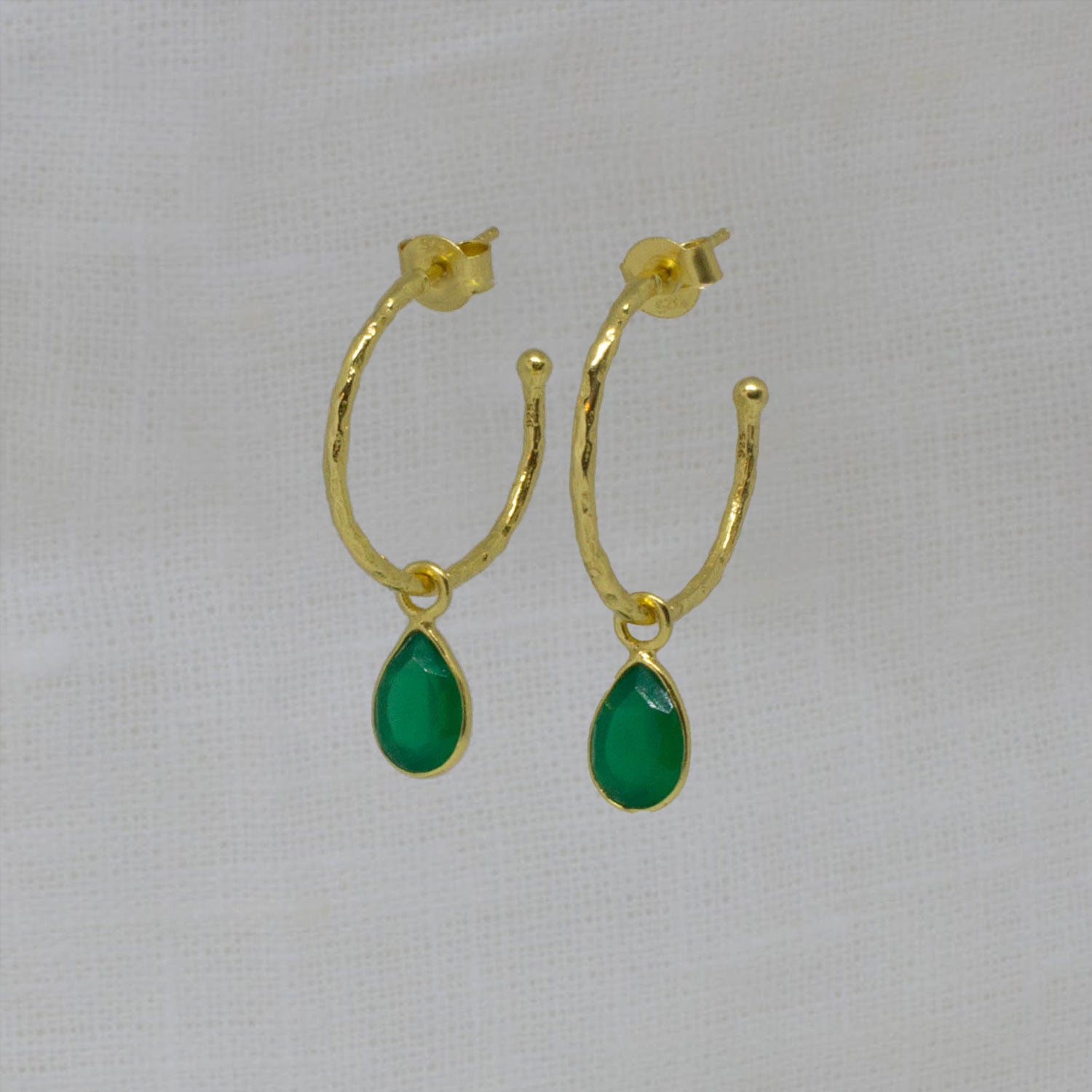 Hammered 18k gold vermeil and gemstone charm hoop earrings in green onyx | Beyond Biasa