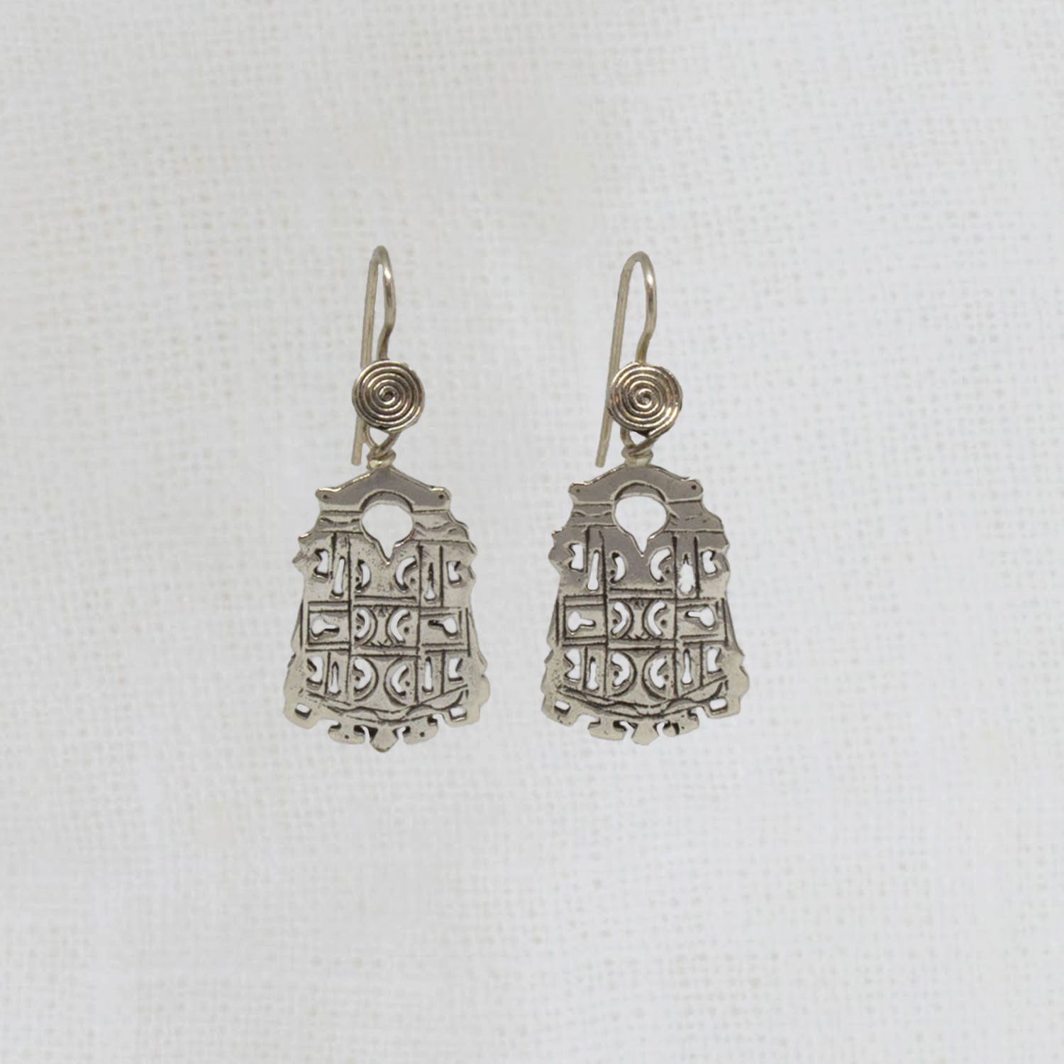 Small sterling silver geometric Tuareg inspired ethnic drop earrings - Beyond Biasa 