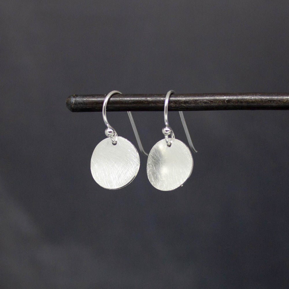 Brushed Disc Earrings Silver - Beyond Biasa