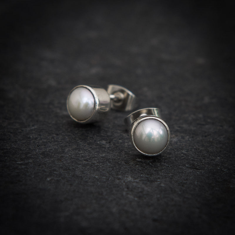 Freshwater Pearl and Sterling Silver Round Stud Earrings - Beyond Biasa