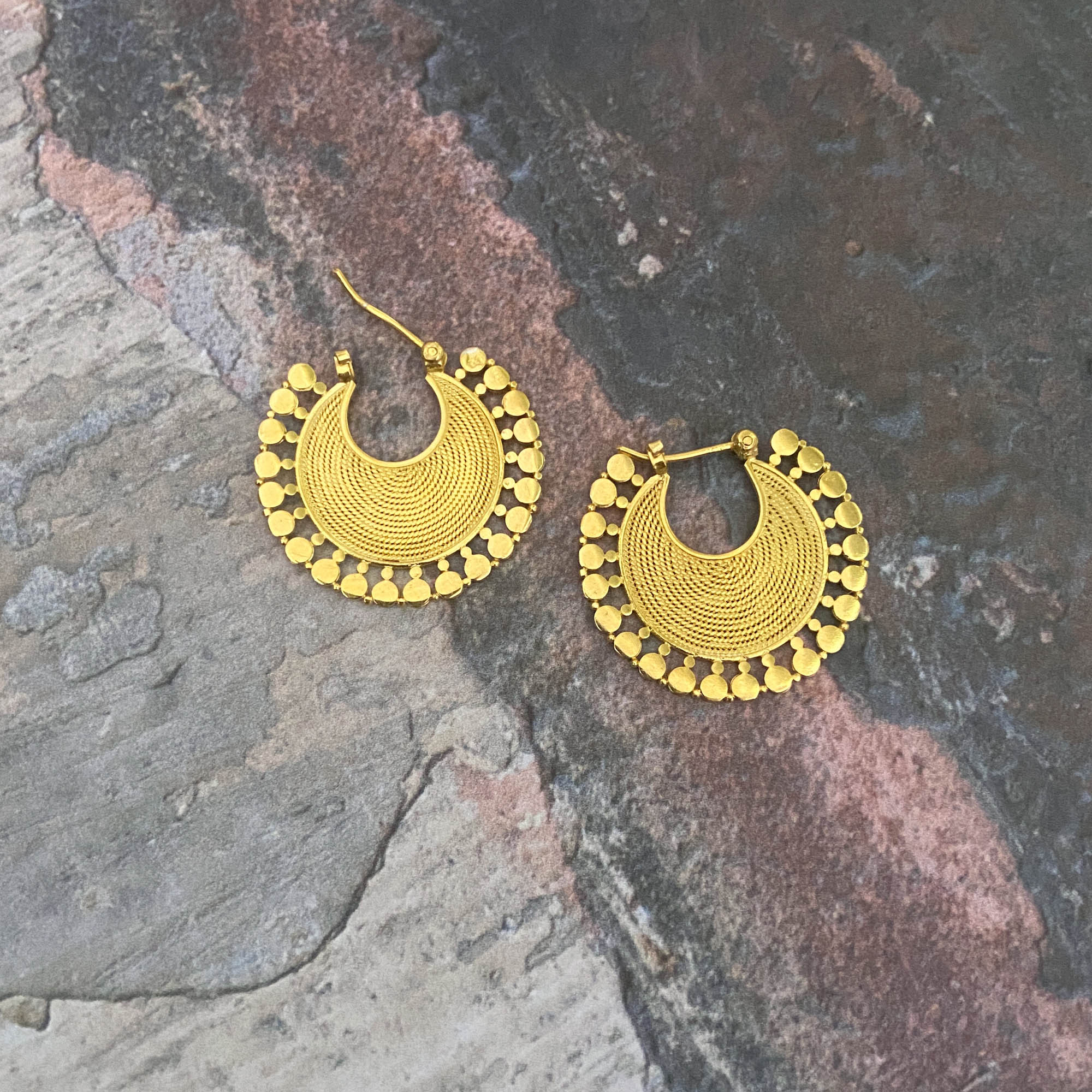 18k Gold Vermeil Wirework Flat Hoop Earrings | Beyond Biasa