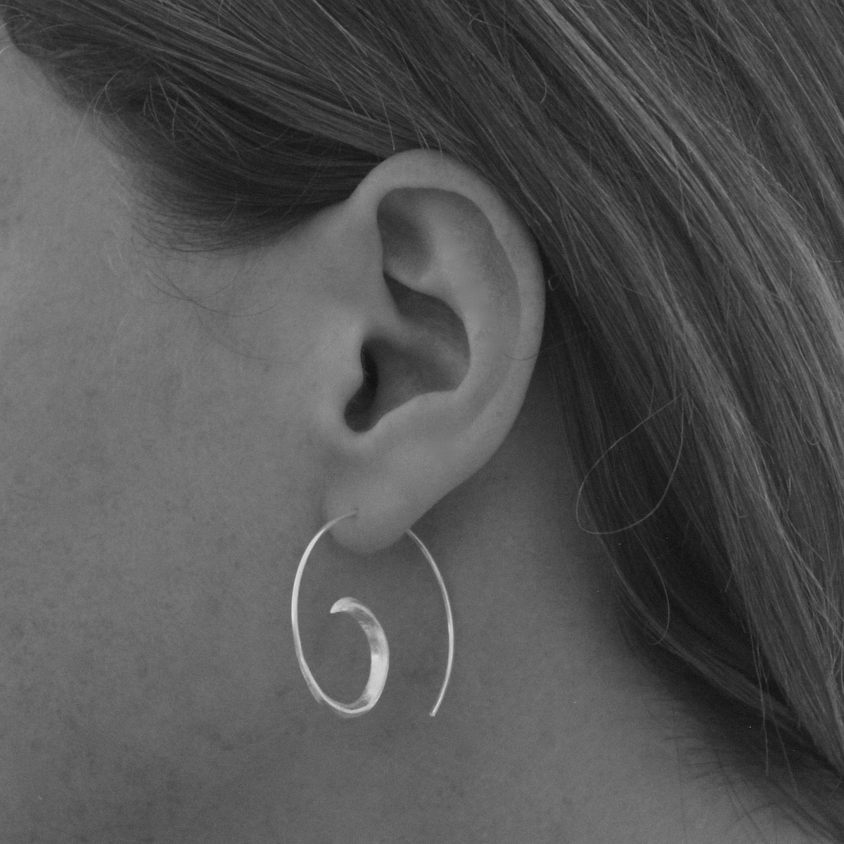 Gold Swirl Hoop Earrings - Beyond Biasa