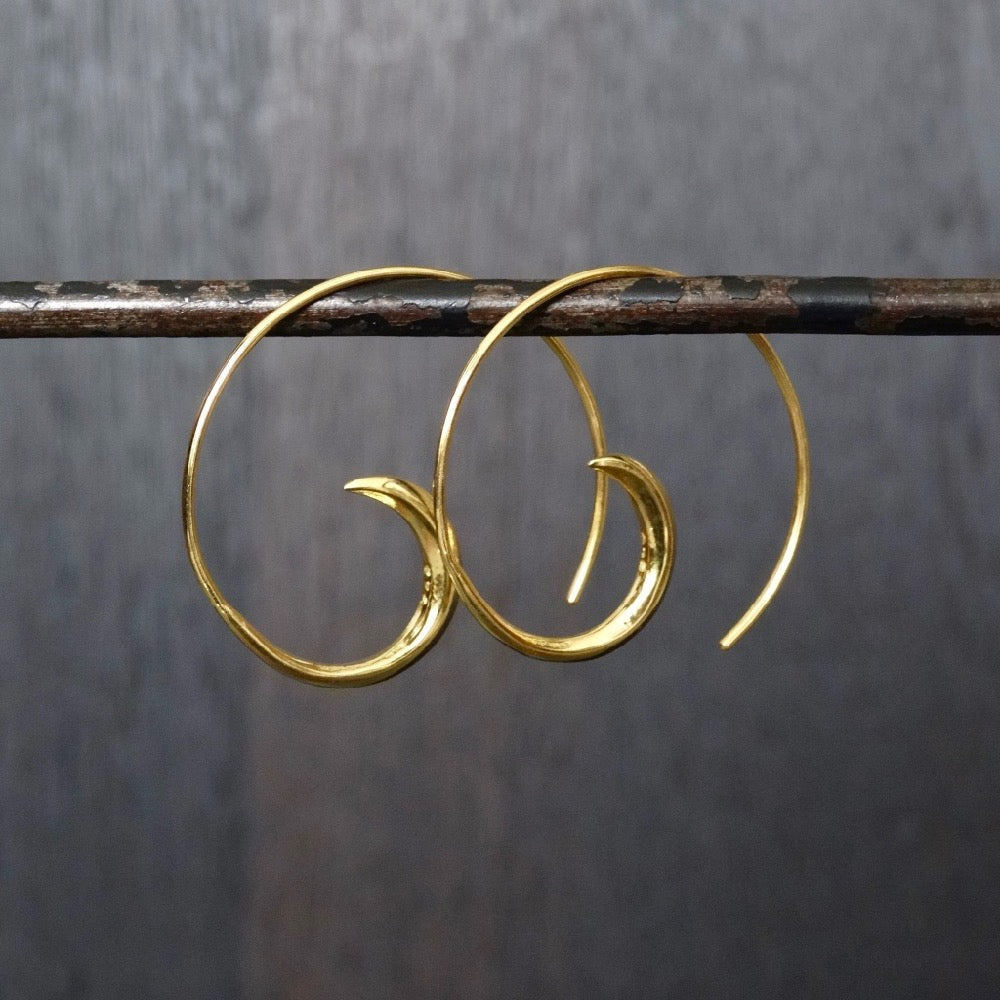 Swirl Hoop Earrings in Matt Gold Vermeil - Beyond Biasa